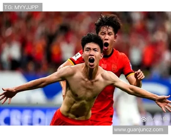 中国足球国奥队奋勇拼搏力争突破重围迎接亚洲杯挑战